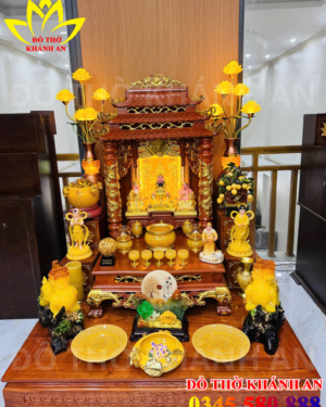 ban thờ mái chùa dát vàng