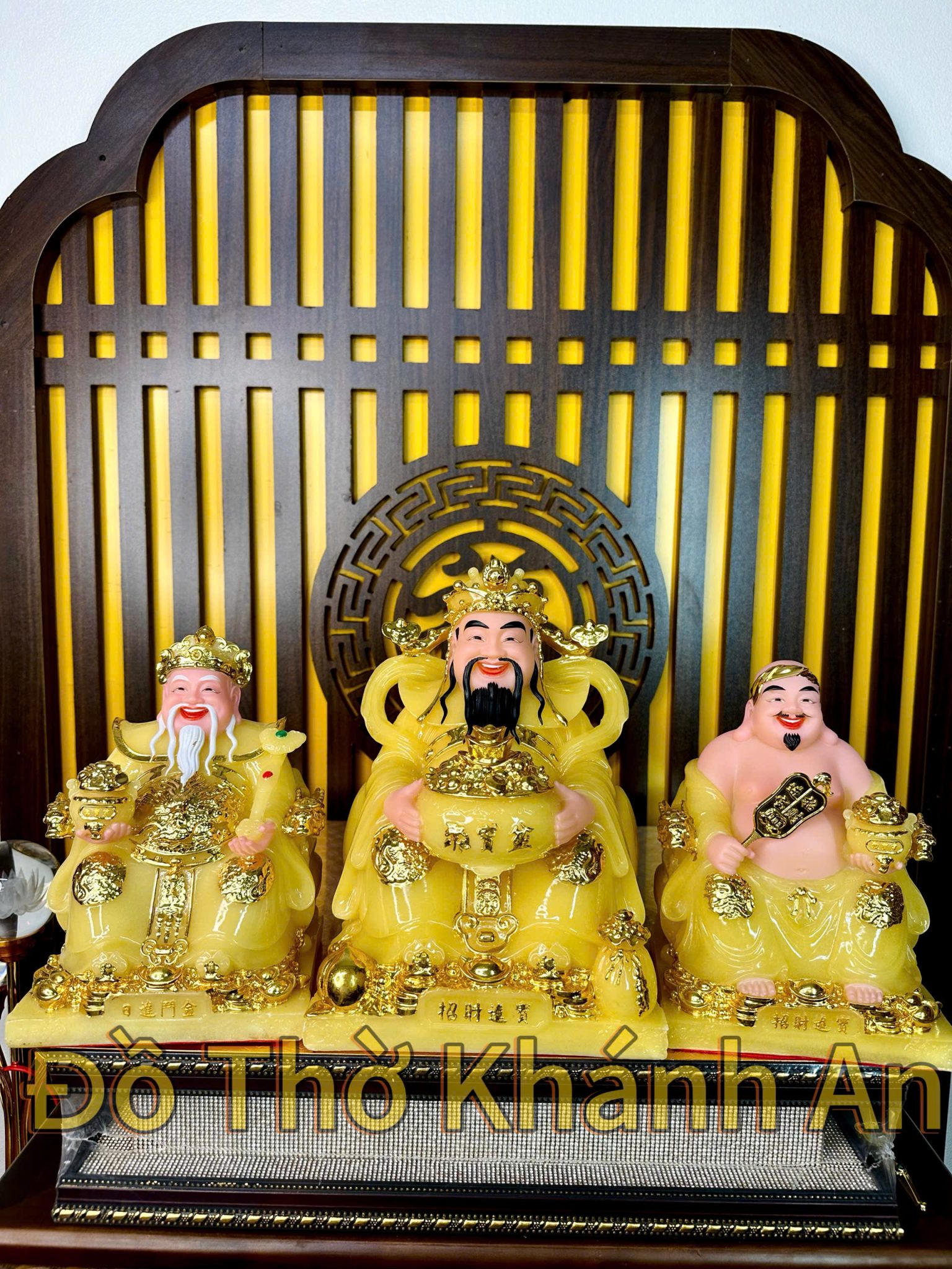 Bàn Thờ Thần Tài Gỗ Hương Đá Dát Vàng Tượng Đá Thạch Anh Bàn Thờ Thần Tài Gỗ Hương Đá Dát Vàng Tượng Đá Thạch Anh - Ảnh 3