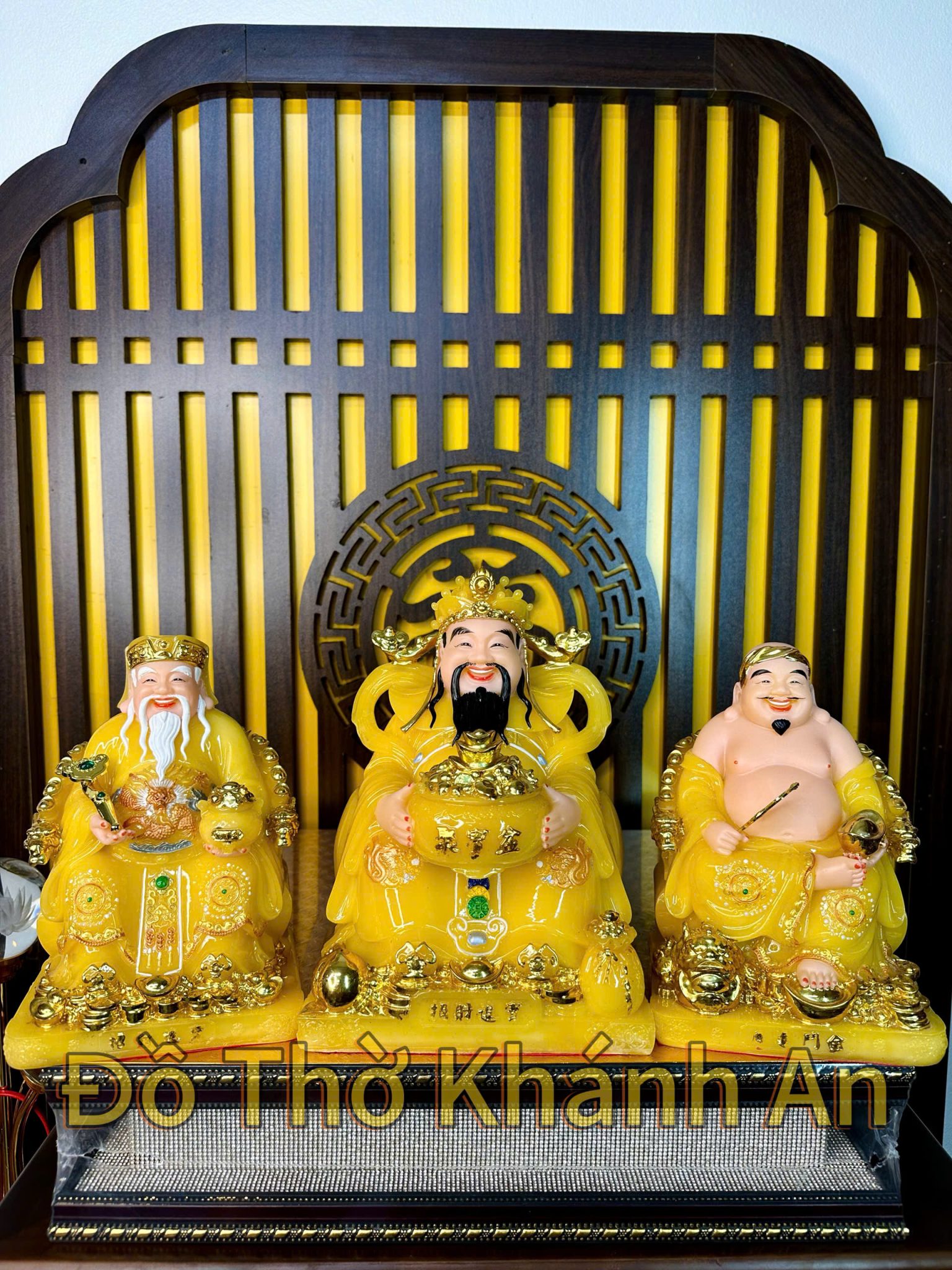 Bộ Bàn Thờ Thần Tài Mệnh Thổ Kim Gỗ Hương Đá Bộ Bàn Thờ Thần Tài Mệnh Thổ Kim Gỗ Hương Đá - Ảnh 3