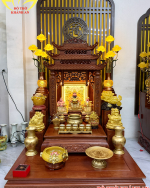 Bàn thờ Ông Địa mệnh Thổ Kim