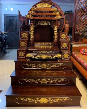 Bàn Thần Tài Mái Chùa Dát Sen Vàng