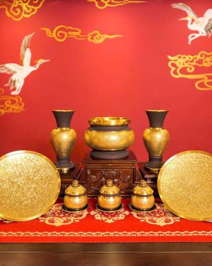 Đồ thờ đồng vàng ánh kim viền nâu