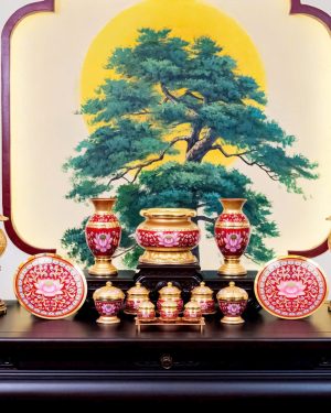 Đồ thờ hợp kim gấm đỏ hoa sen