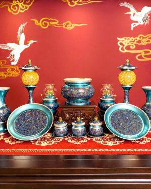 Đồ thờ đồng hoa văn xanh dương