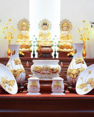 Bộ Đồ Thờ Sứ Sen Vàng Nổi