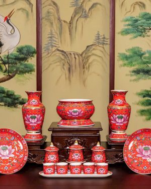 Bộ Đồ Thờ Sứ Gấm Đỏ Hoa Sen
