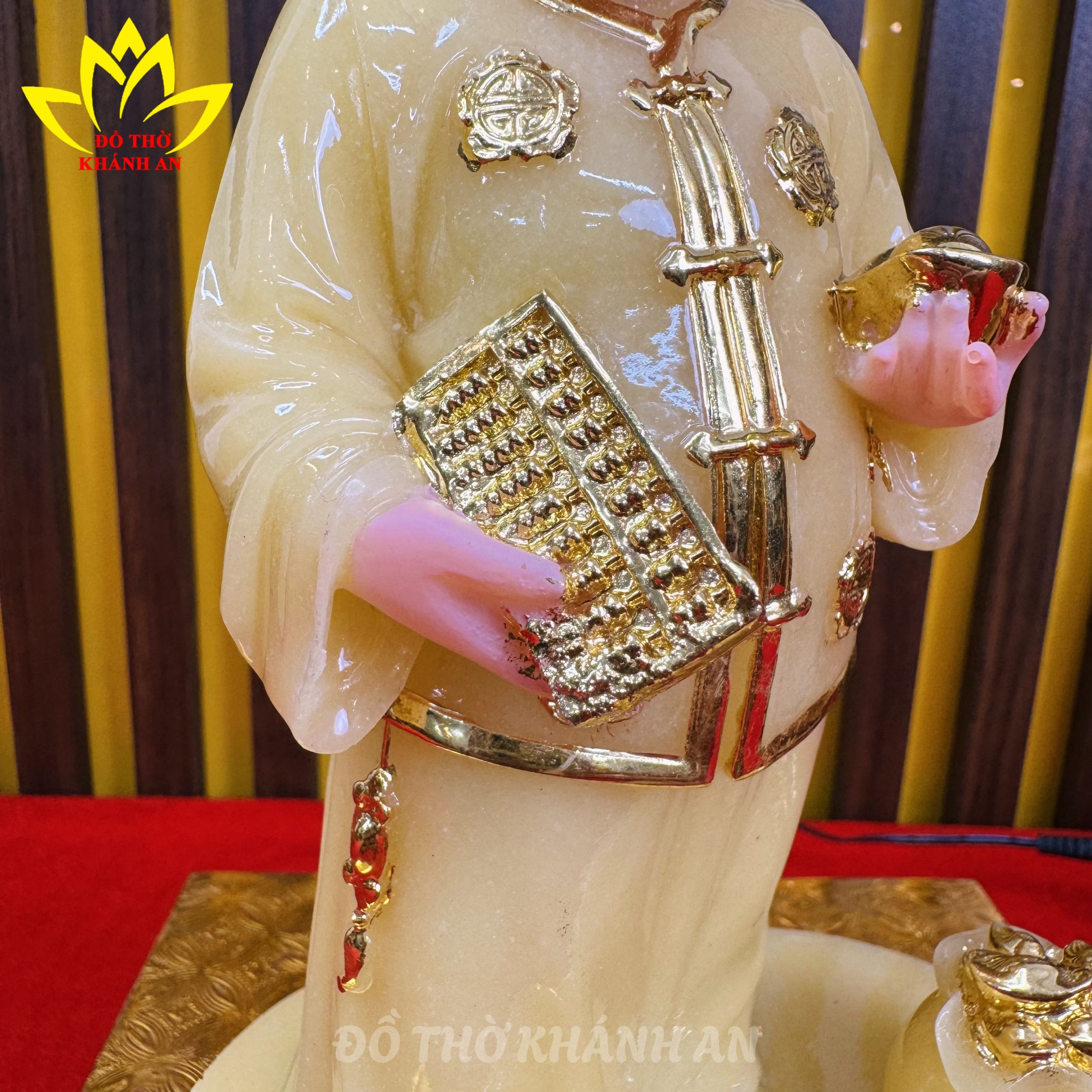 Tượng Ông Quản Gia Bột Đá Vàng Thạch Anh Tượng Ông Quản Gia Bột Đá Vàng Thạch Anh - Ảnh 3