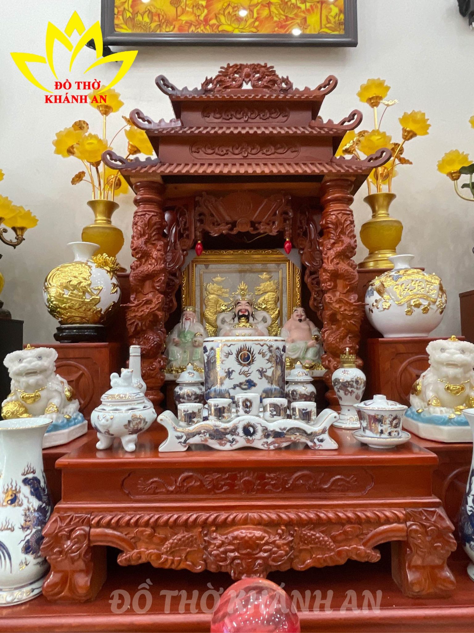 Bàn Thờ Thần Tài 12 Mái Cột Rồng Gỗ Lát Sapelly Bàn Thờ Thần Tài 12 Mái Cột Rồng Gỗ Lát Sapelly - Ảnh 3