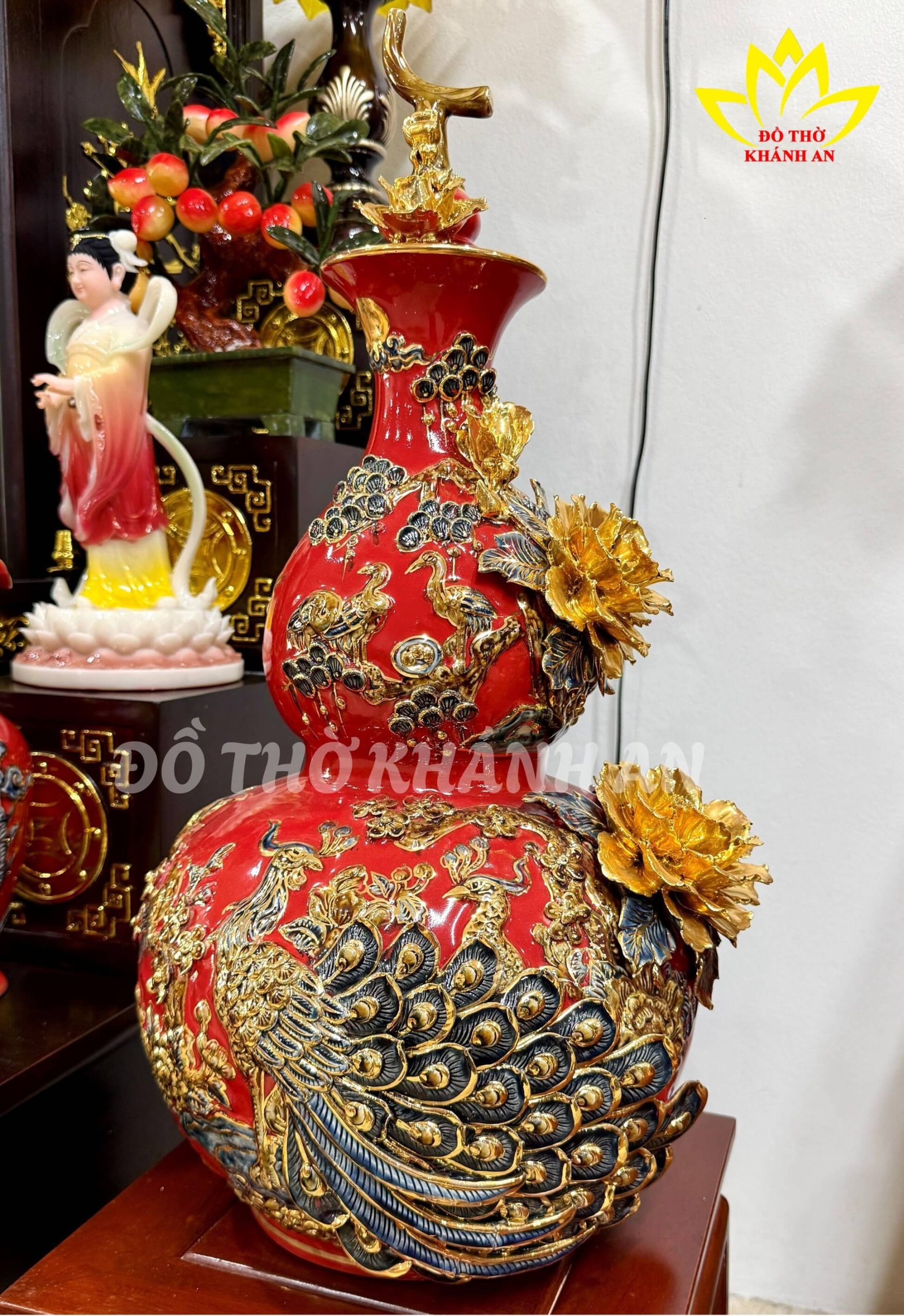 COMBO BÀN THỜ THẦN TÀI MÁI NHẬT GỖ HƯƠNG ĐÁ DÁT VÀNG CAO CẤP Combo Bàn Thờ Thần Tài Mái Nhật Gỗ Hương Đá Dát Vàng Cao Cấp